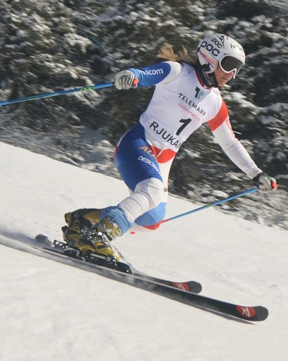 A smart, high-range avalanche transceiver with Bluetooth and multi-victim search